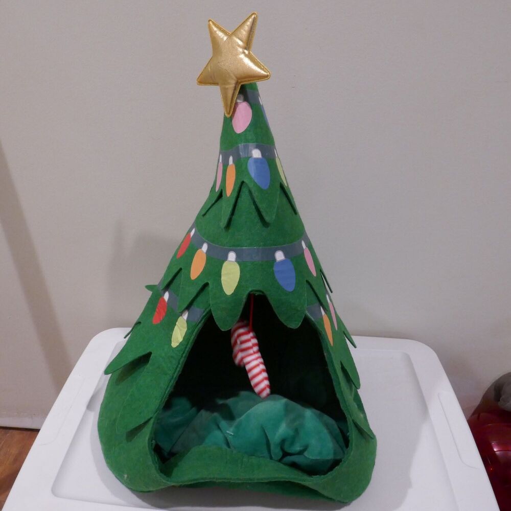 merry makings all spruced up 18” decorative plush christmas tree cat bed